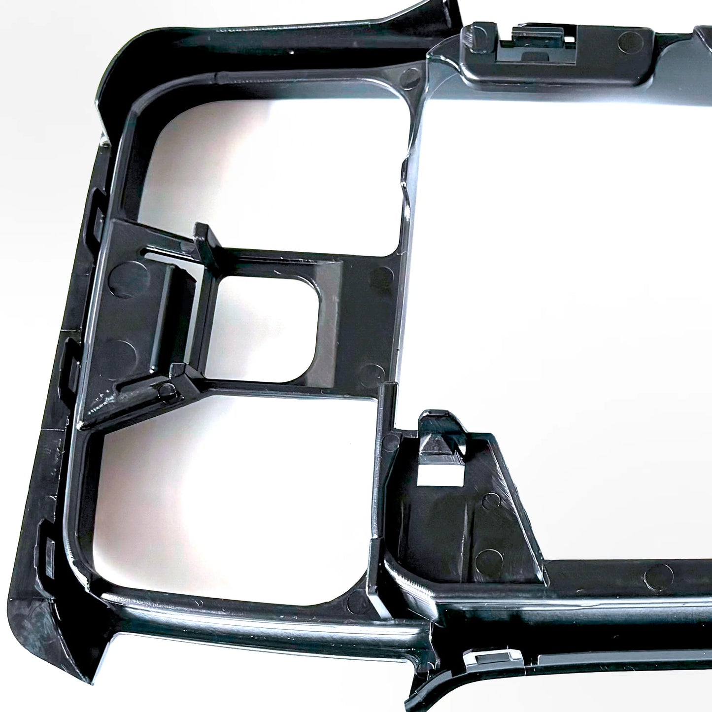 Mercedes Sprinter Mirror Front Trim Right OEM 9108113800 | VS30 (2019-2024) & NCV3 (2006-2018) Replacement